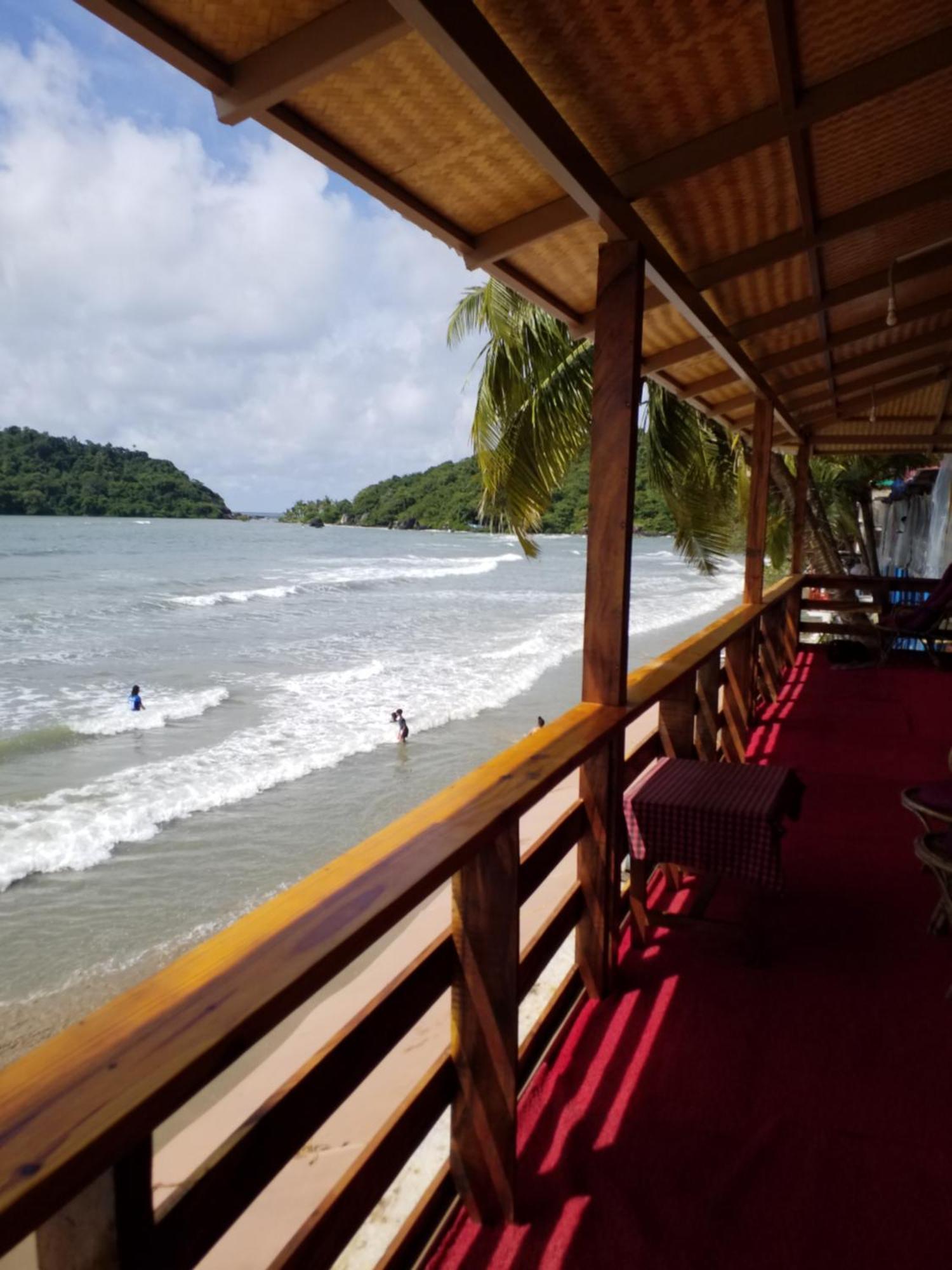 Fernandes Bar And Restaurant Bed & Breakfast Canacona Bagian luar foto